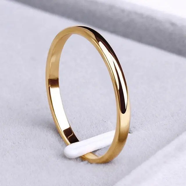 Anello Nuziale Slim | 2mm Acciaio Inossidabile Placcato Oro | Design Unisex