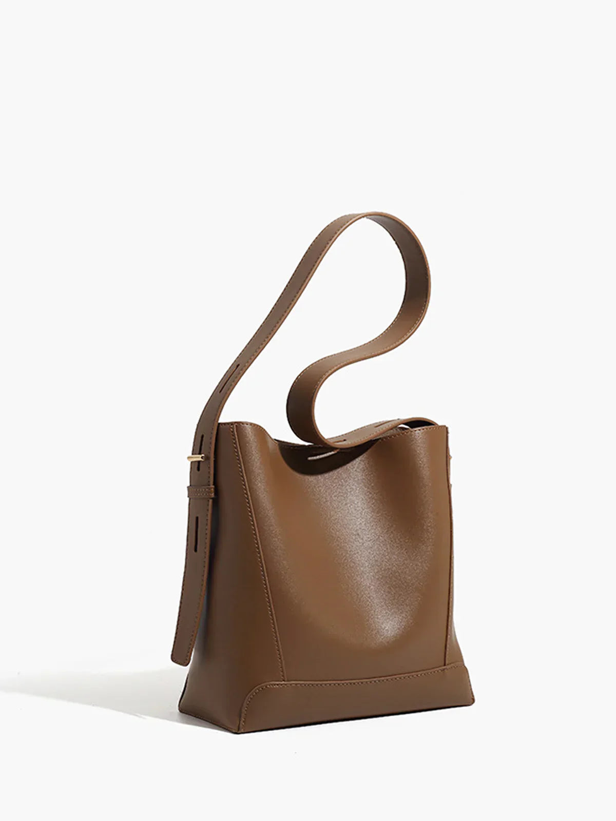 Borsa bucket Essenza con chiusura a buckle morbida