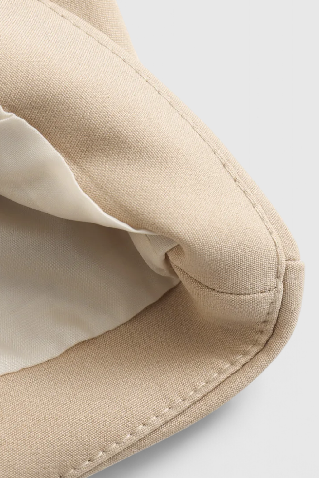 Giacca Utilitaria Cropped | Tasche Frontali a Patta, Collo Ribattuto