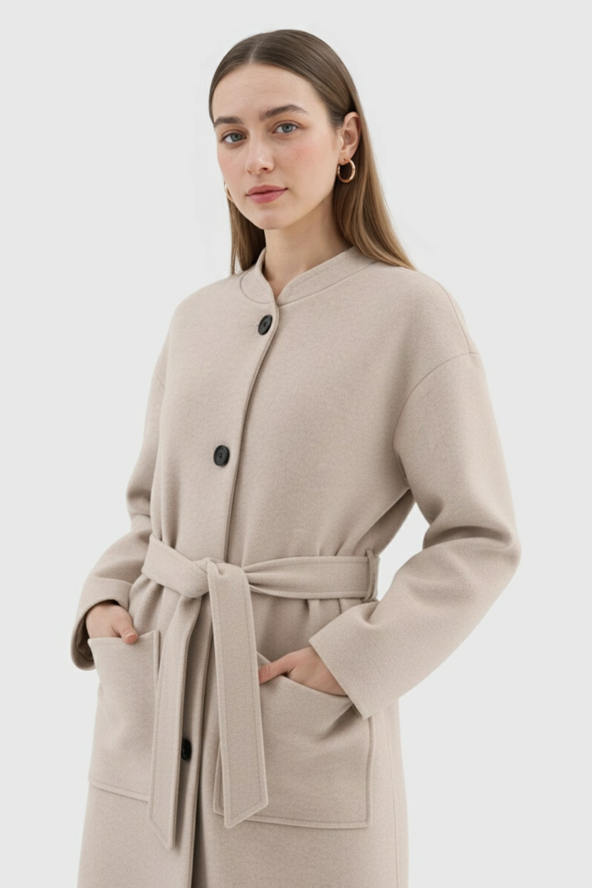 Cappotto Lungo Beltato Senza Collo | Bottoni Singoli, Tasche a Patch, Fit Largo