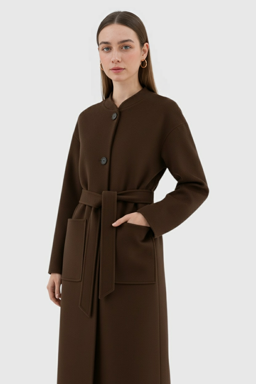 Cappotto Lungo Beltato Senza Collo | Unico Bottoni, Tasche a Patch