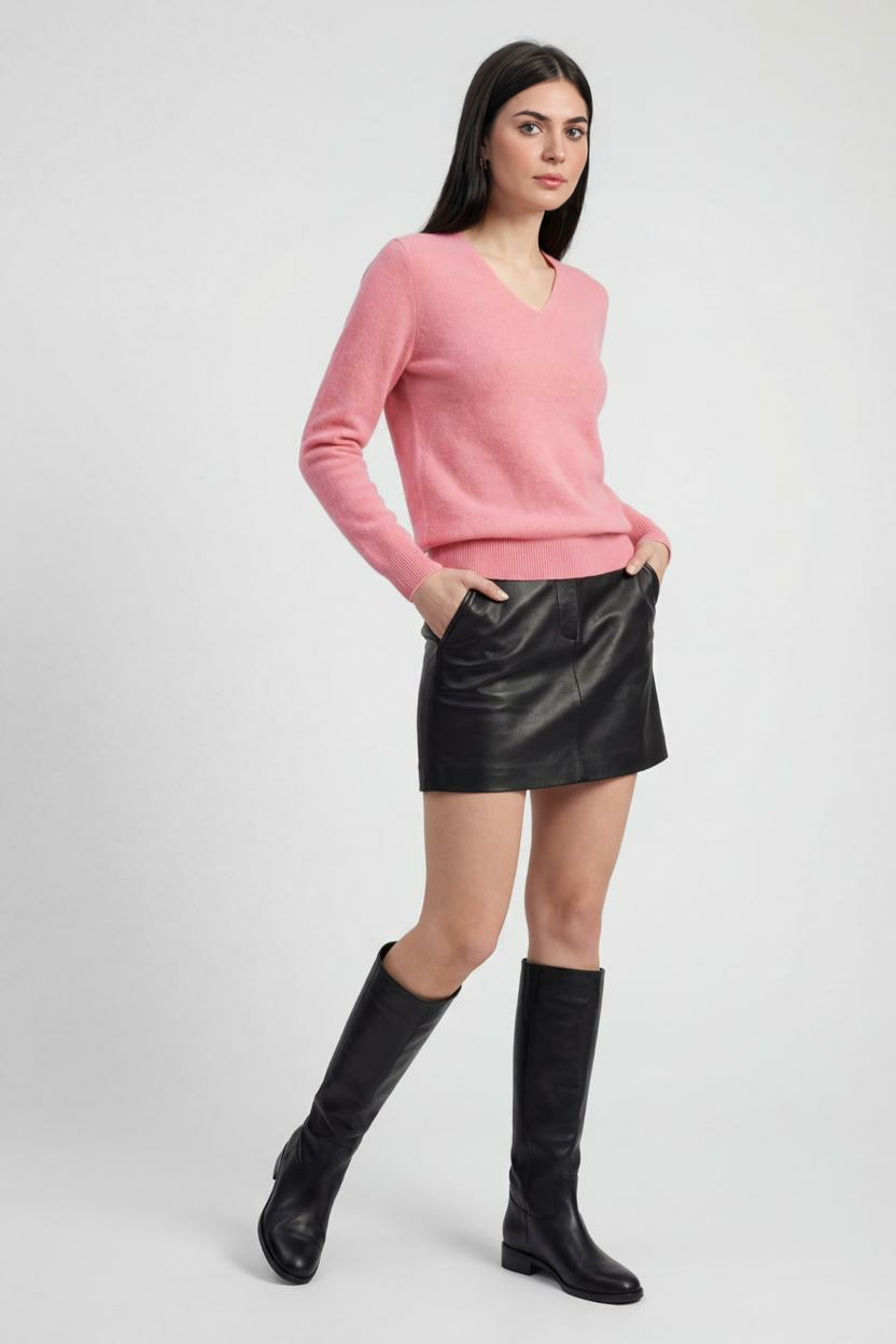 Maglione in cashmere rosa con collo a V e maniche lunghe