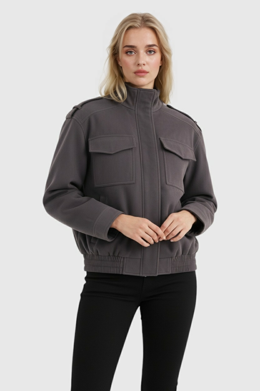 Giacca Bomber Utilitaria | Collo Alto | Zip Frontale | Tasche a Patta