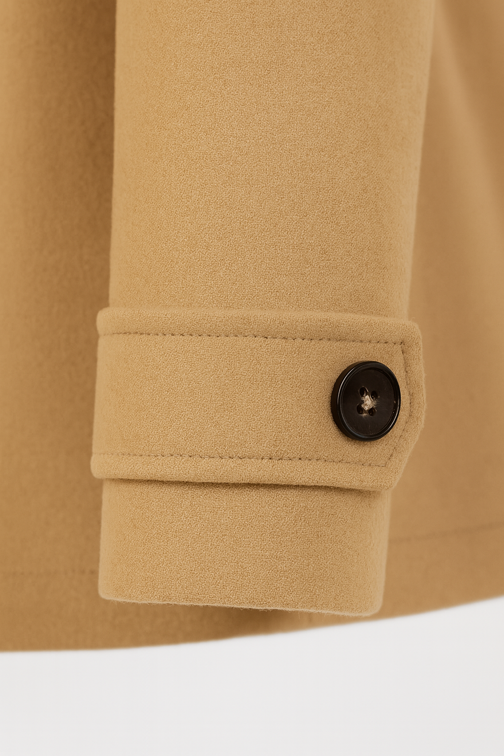 Cappotto Medio Unico | Vita Definita | Bottoni Frontali