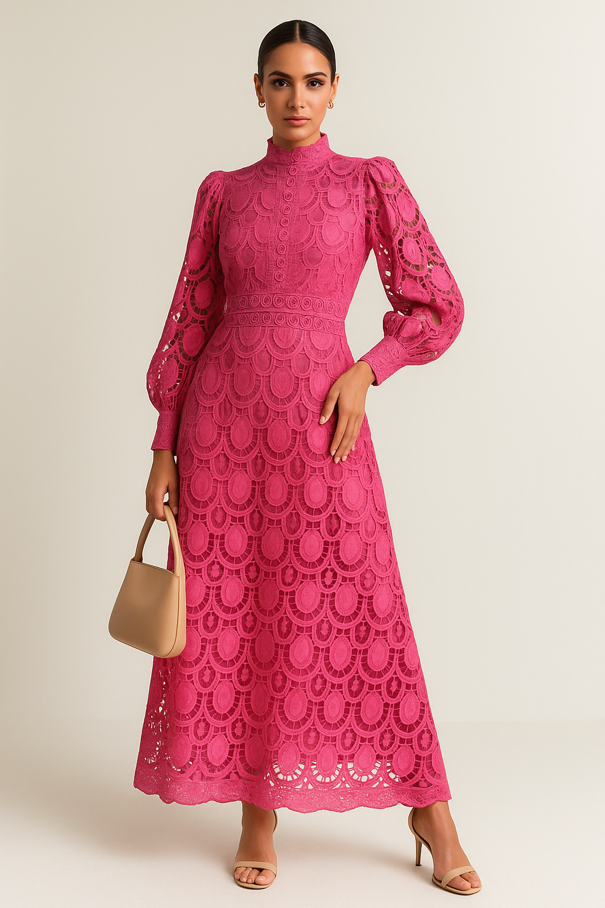 Abito Maxi in Pizzo Ricamato | Collo Alto | Manicotto a Lanterna