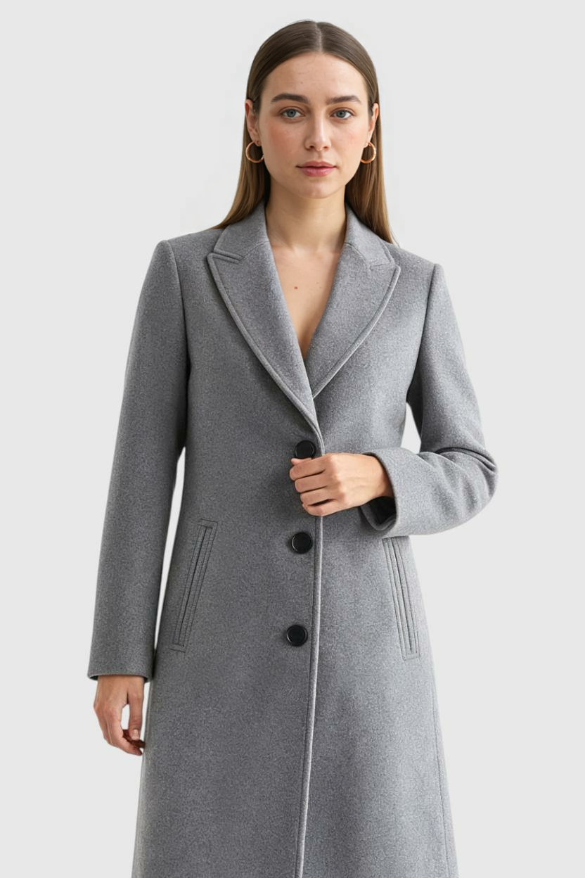 Cappotto Lungo | Collo a Revers, Due Bottoni, Linea Pulita
