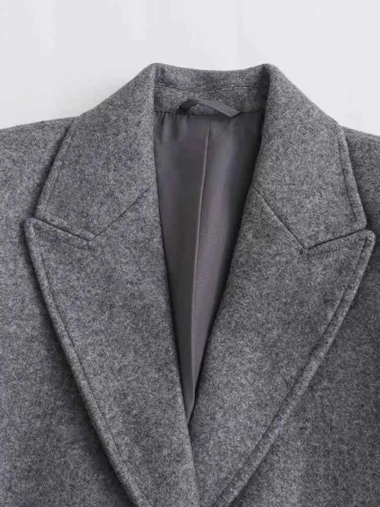 Cappotto Lungo | Collo a Revers, Due Bottoni, Linea Pulita