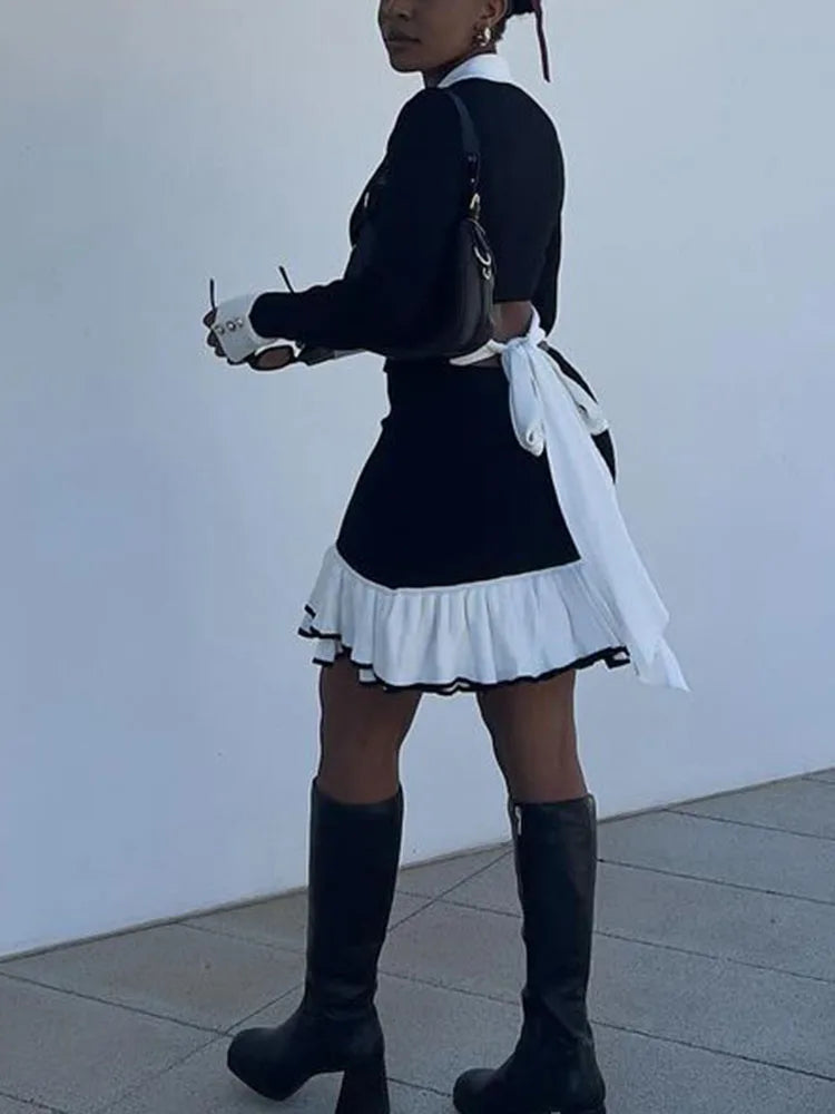 Abito Mini in Maglia | Vestibilità Slim | Chiusura Frontale con Bottoni | Orlo Volante