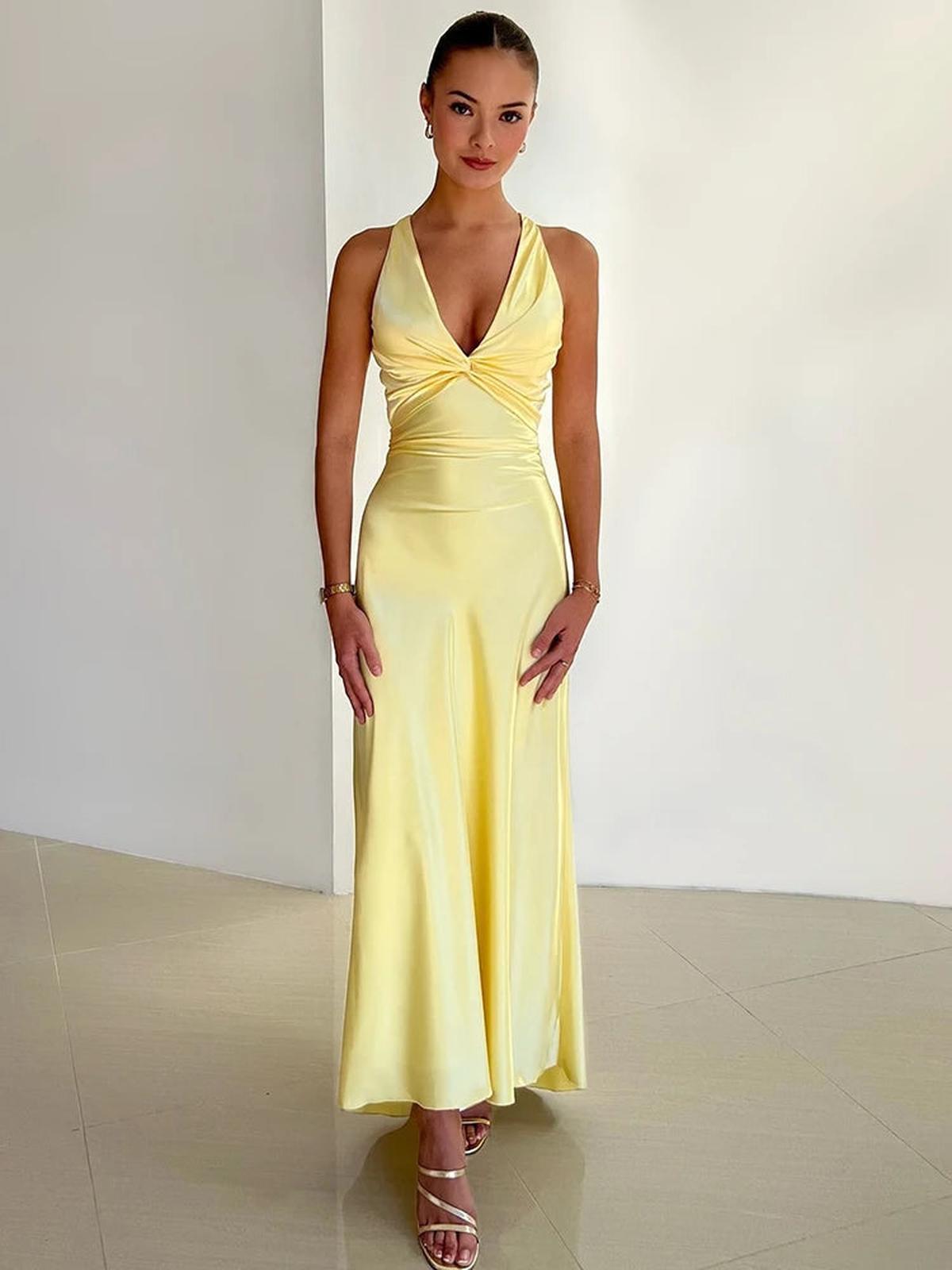 Abito satinato halter neck lungo slim fit