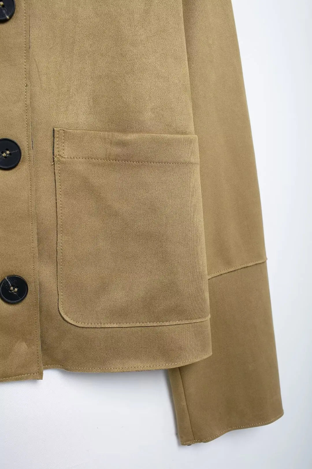 Giacca Cropped in Suede | Design Minimalista con Bottoni Frontali
