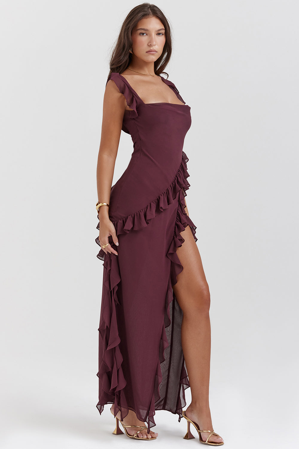 Abito lungo ruffle con scollo quadrato e orlo drappeggiato