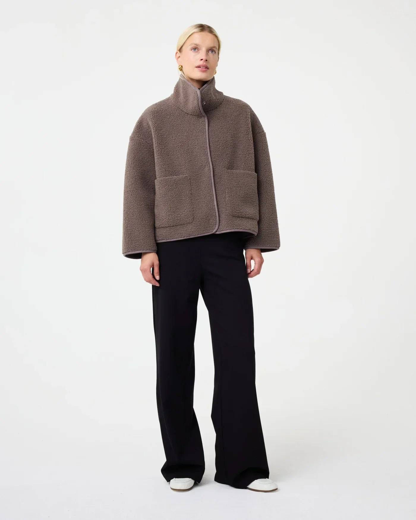Giacca Faux Shearling con Zip | Collo Alto | Fit Oversized