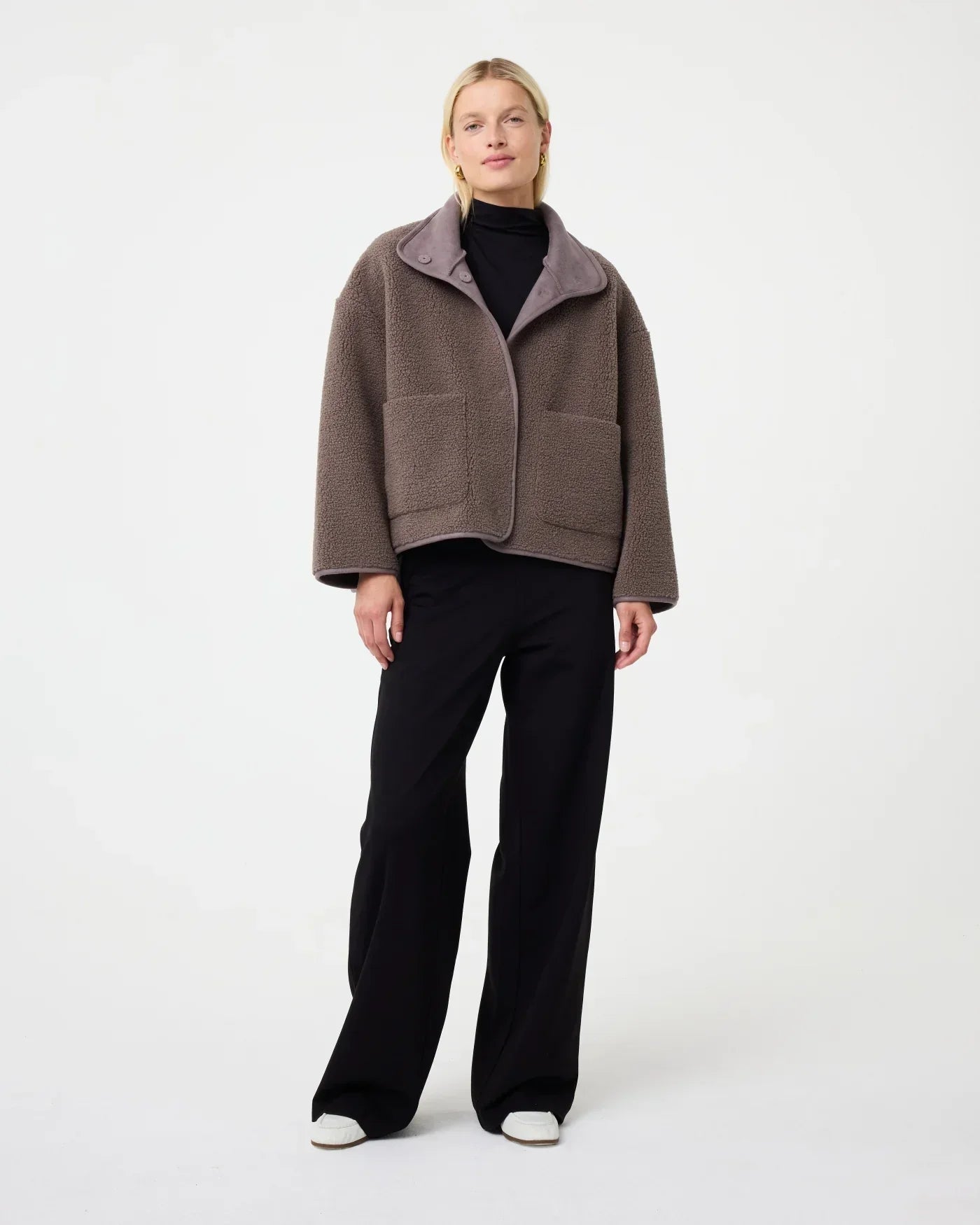 Giacca Faux Shearling con Zip | Collo Alto | Fit Oversized