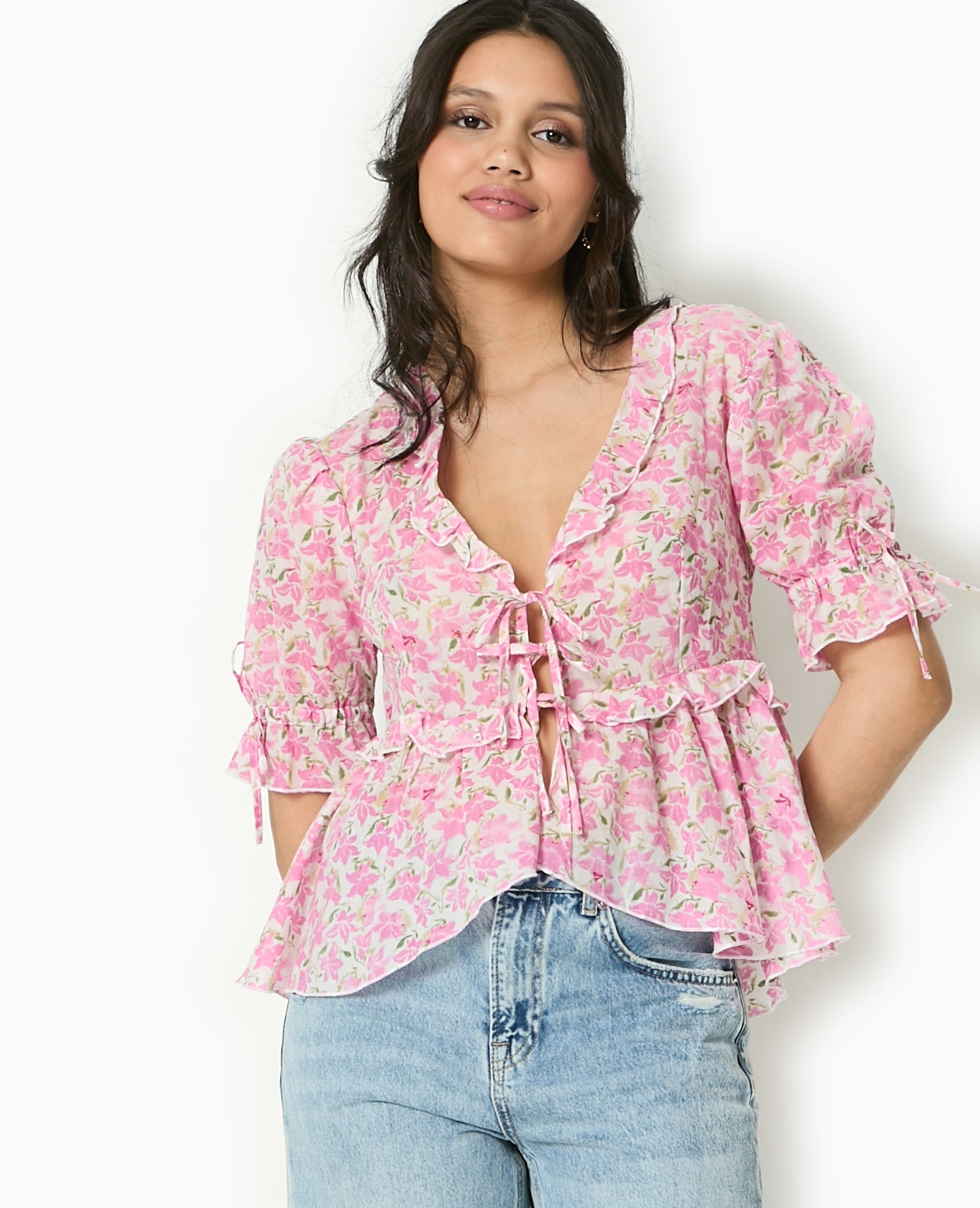 Blusa Floreale Luminosa | Scollo a V Ruffled | Maniche a Palloncino