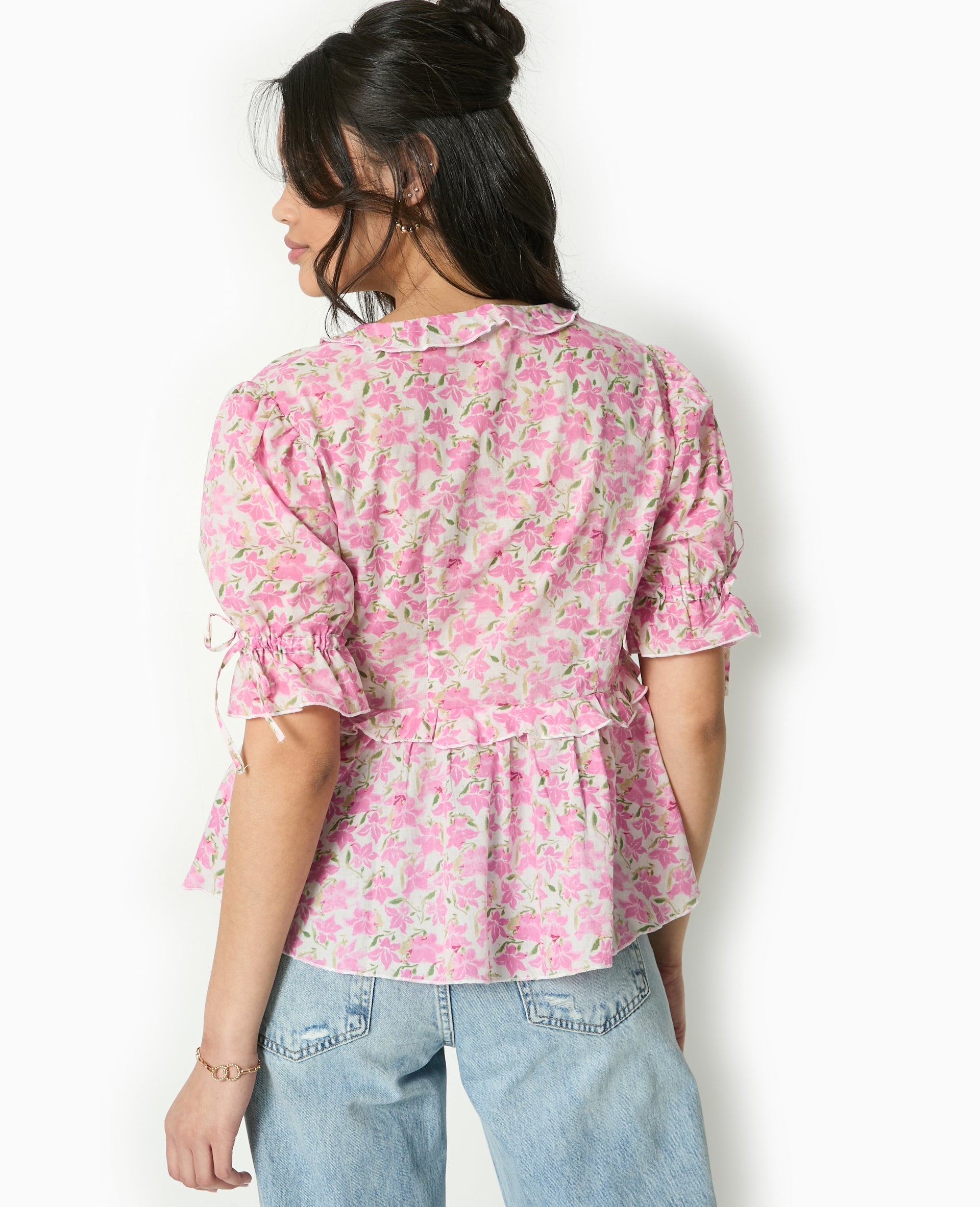 Blusa Floreale Luminosa | Scollo a V Ruffled | Maniche a Palloncino