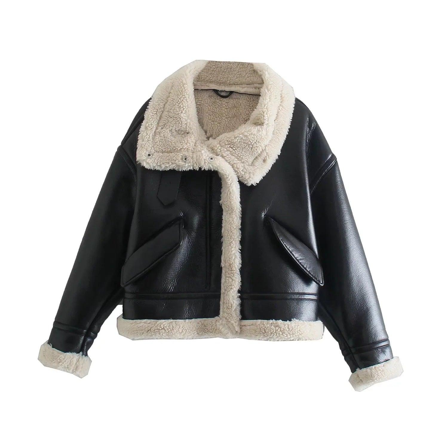 Giacca aviator corta in faux shearling con collo a contrasto