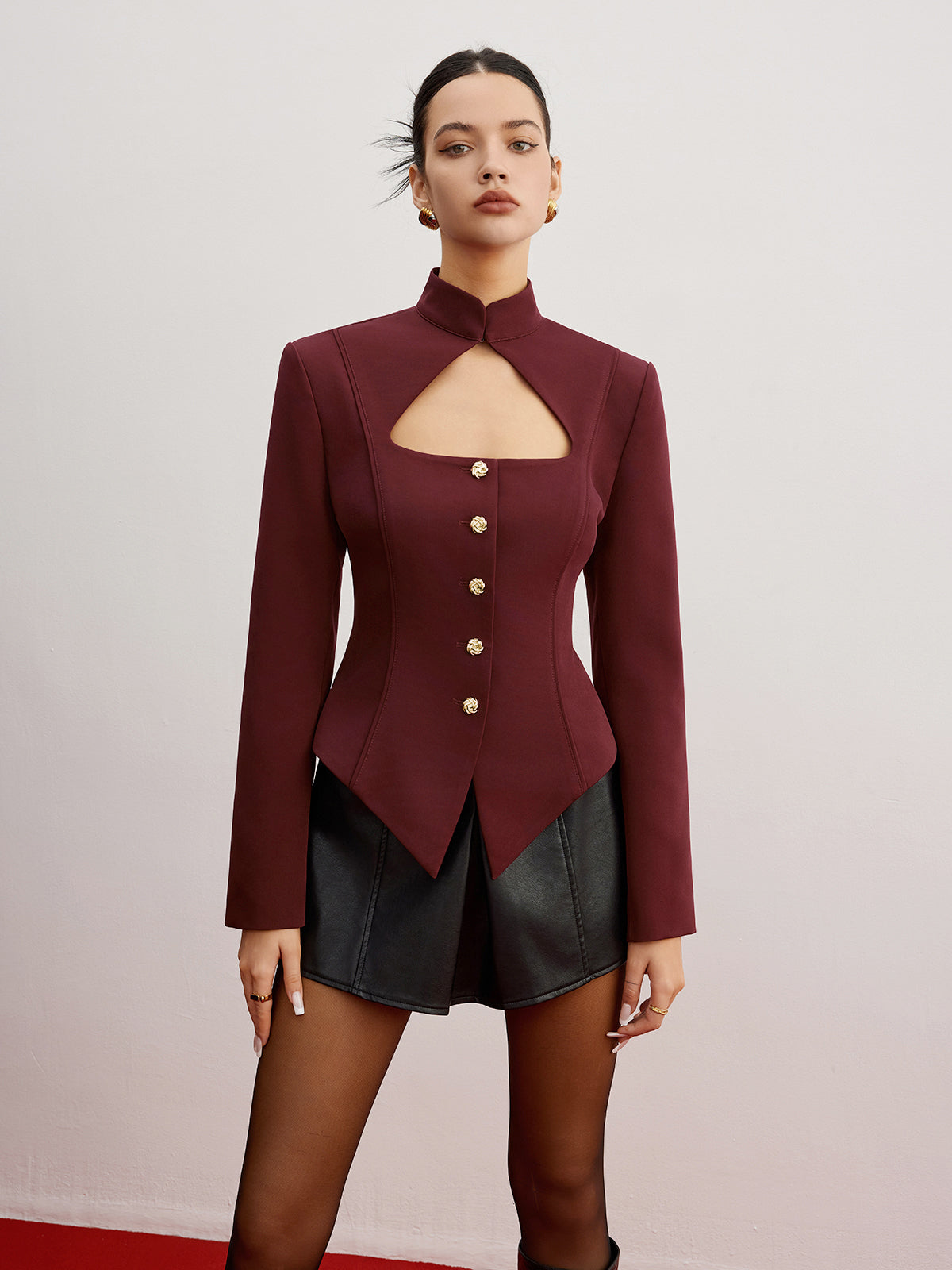 Blazer Strutturato Taglio Aperto | Collo Alto | Dettagli Bottone Oro