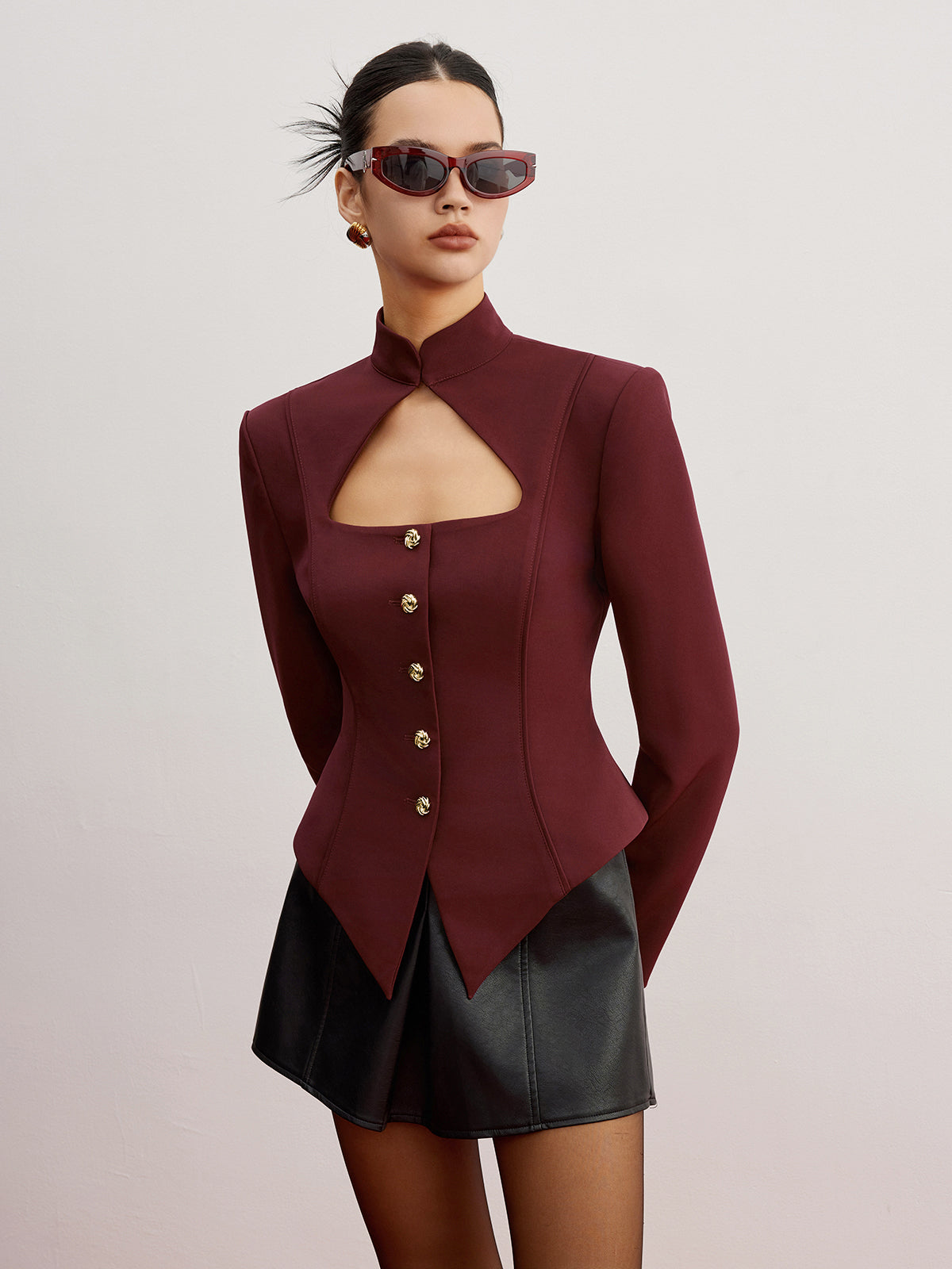 Blazer Strutturato Taglio Aperto | Collo Alto | Dettagli Bottone Oro