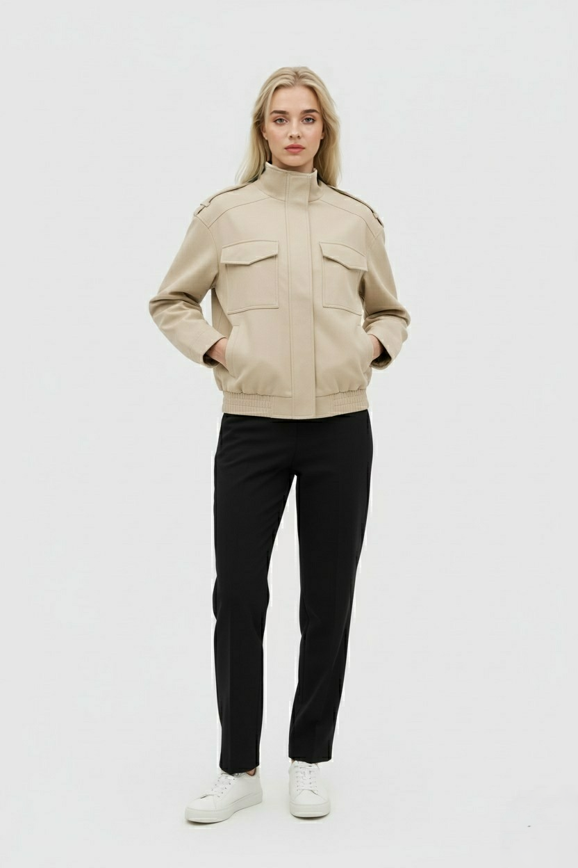 Giacca Bomber Utilitaria | Collo Alto | Zip Frontale | Tasche a Patte