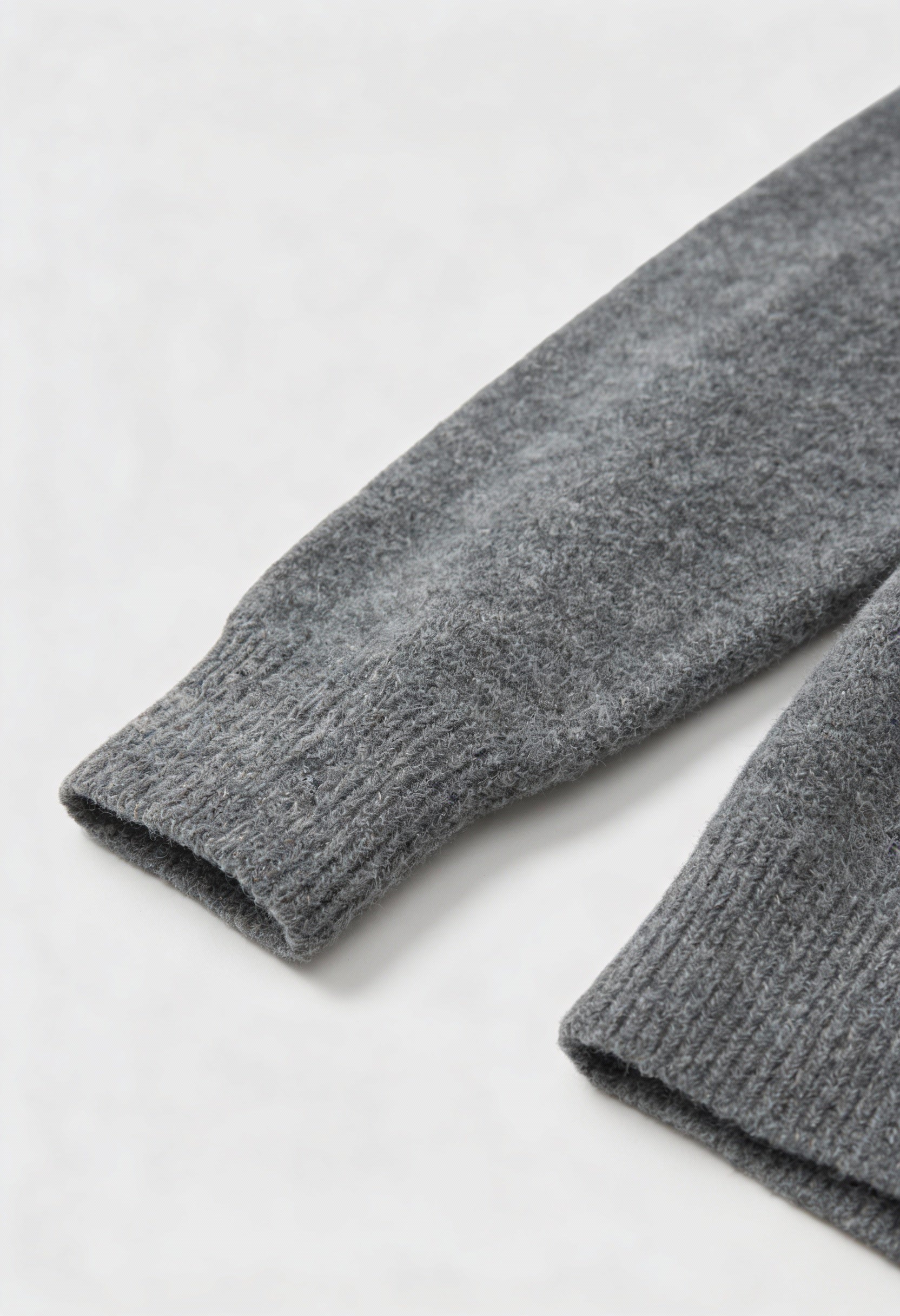 Cardigan Essenza Collo Rotondo in Maglia | Con Bottoni | Vestibilità Regolare | Lunghezza Cropped