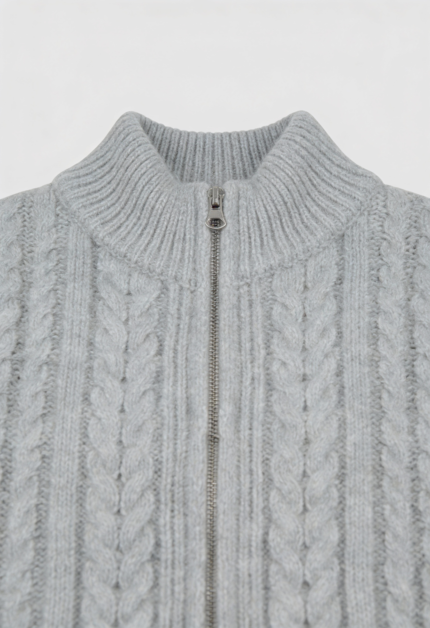 Cardigan Zip in Maglia a Cavo Essenza | Collo Alto | Lunghezza Cropped | Fit Relaxed