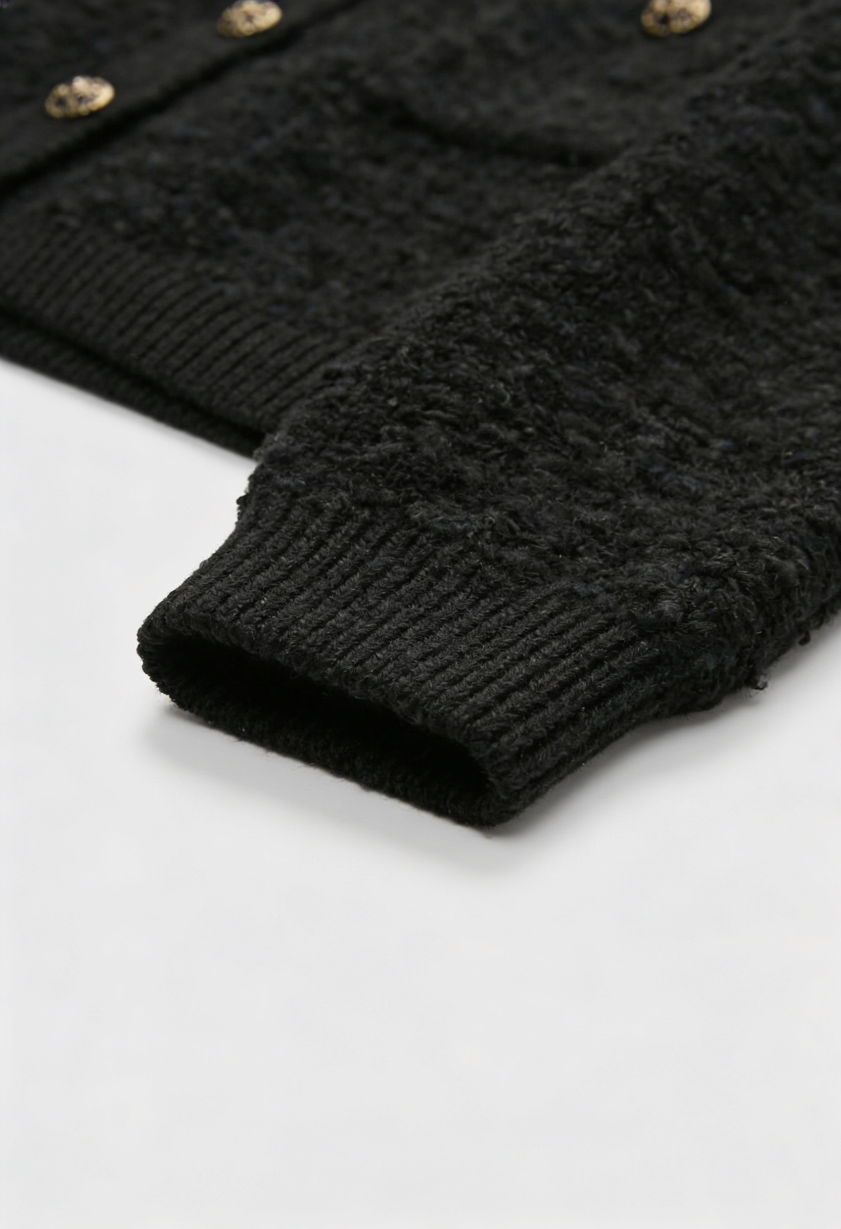 Cardigan Essenza | Maglia Tessuta | Bottoni Gioiello | Scollo Tondo | Fit Comodo