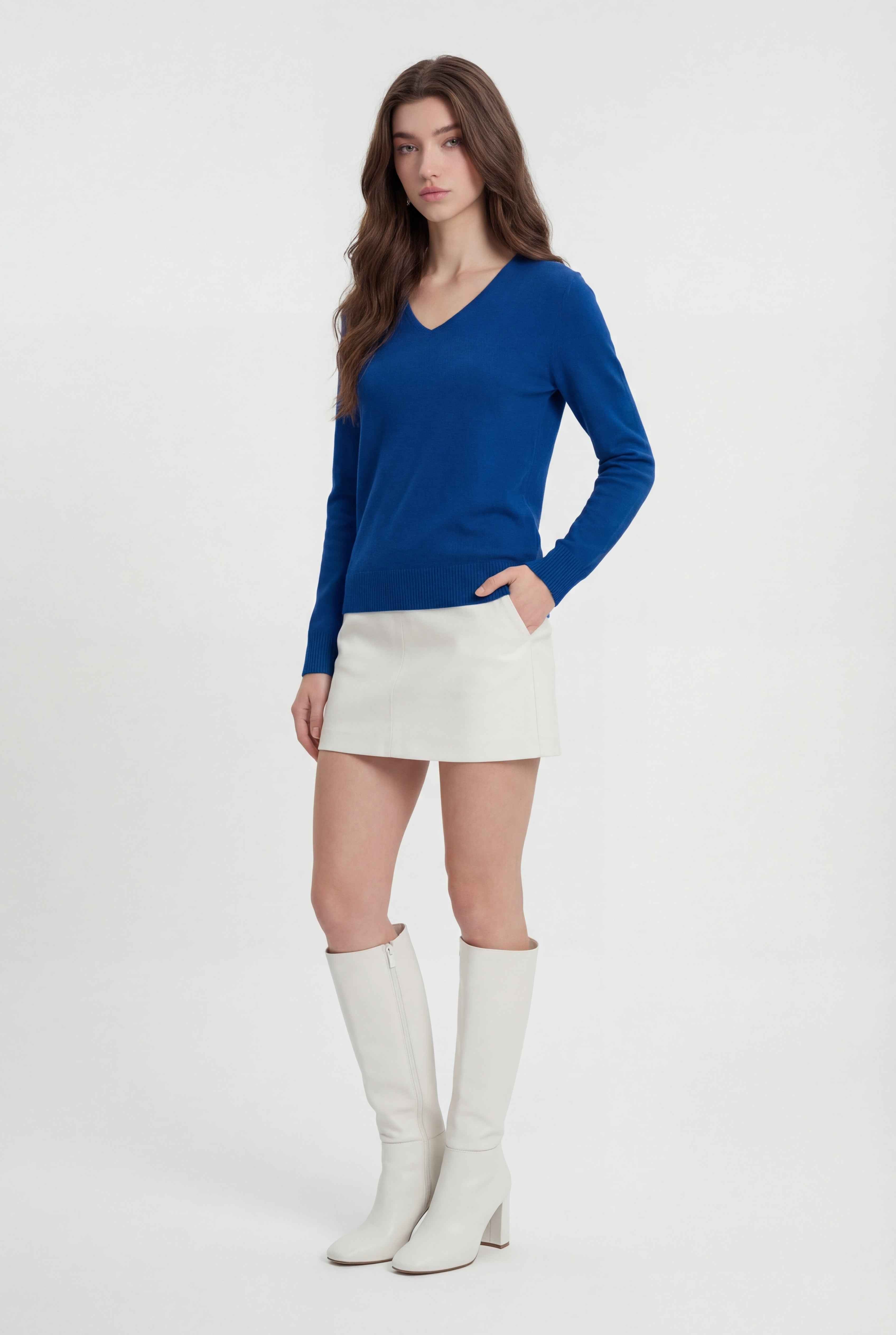 Maglione in cashmere con scollo a V e maniche lunghe