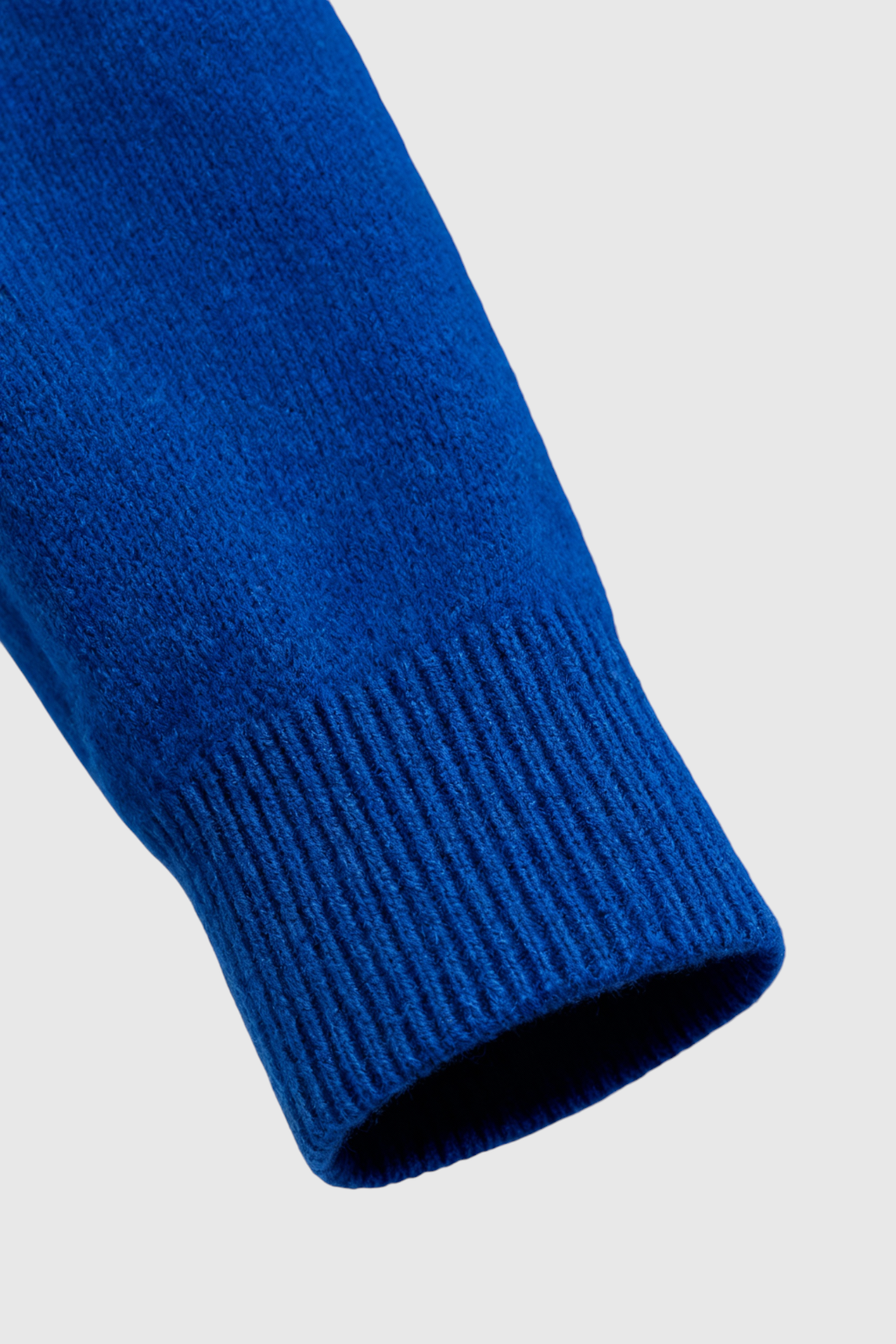 Maglione in Cashmere con Scollo a V | Maglia Lunga, Slim Fit, Finitura Senza Salti