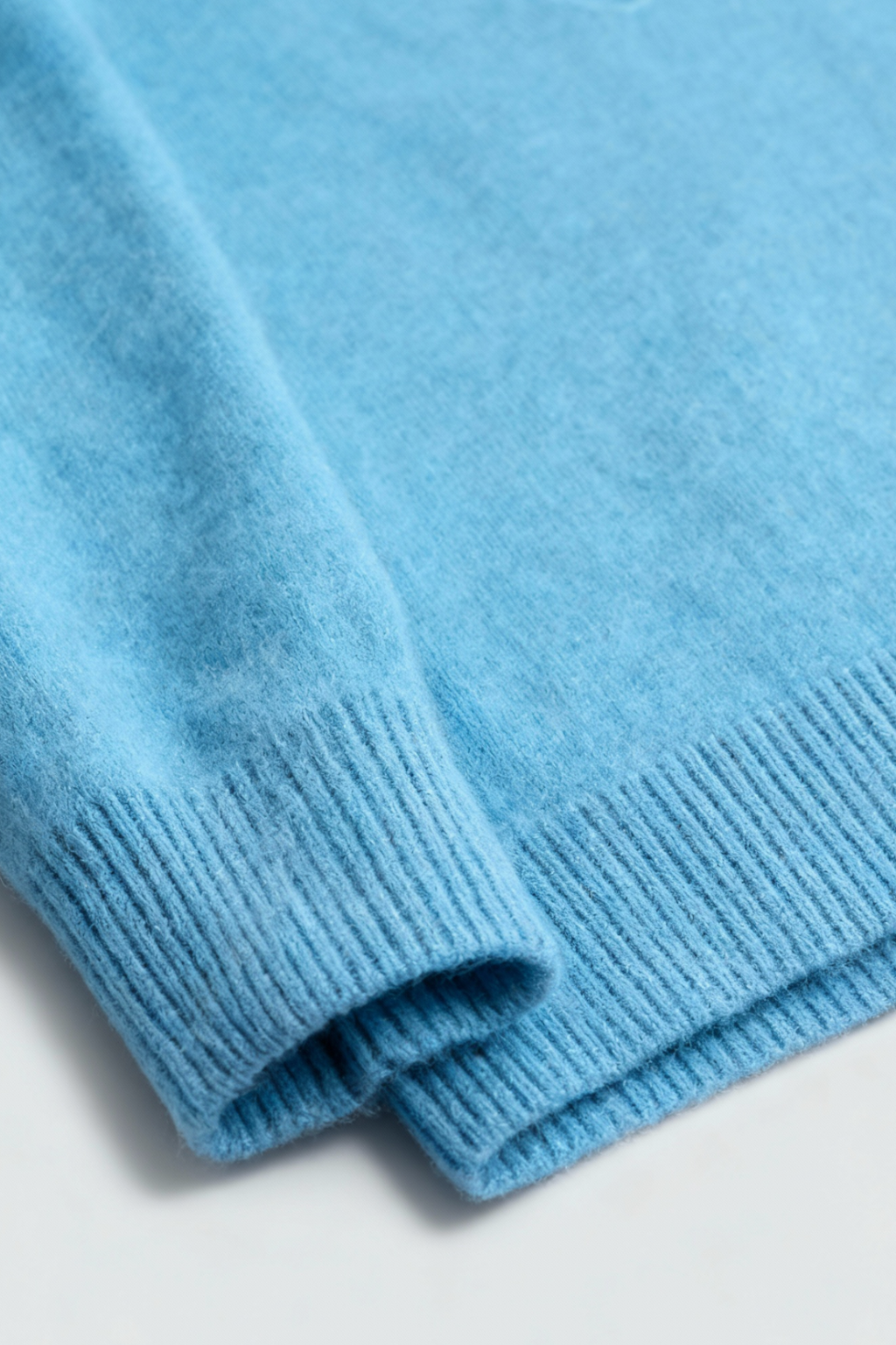 Maglione in Cashmere con Scollo a V | Maglia Lunga, Slim Fit, Finitura Senza Salti