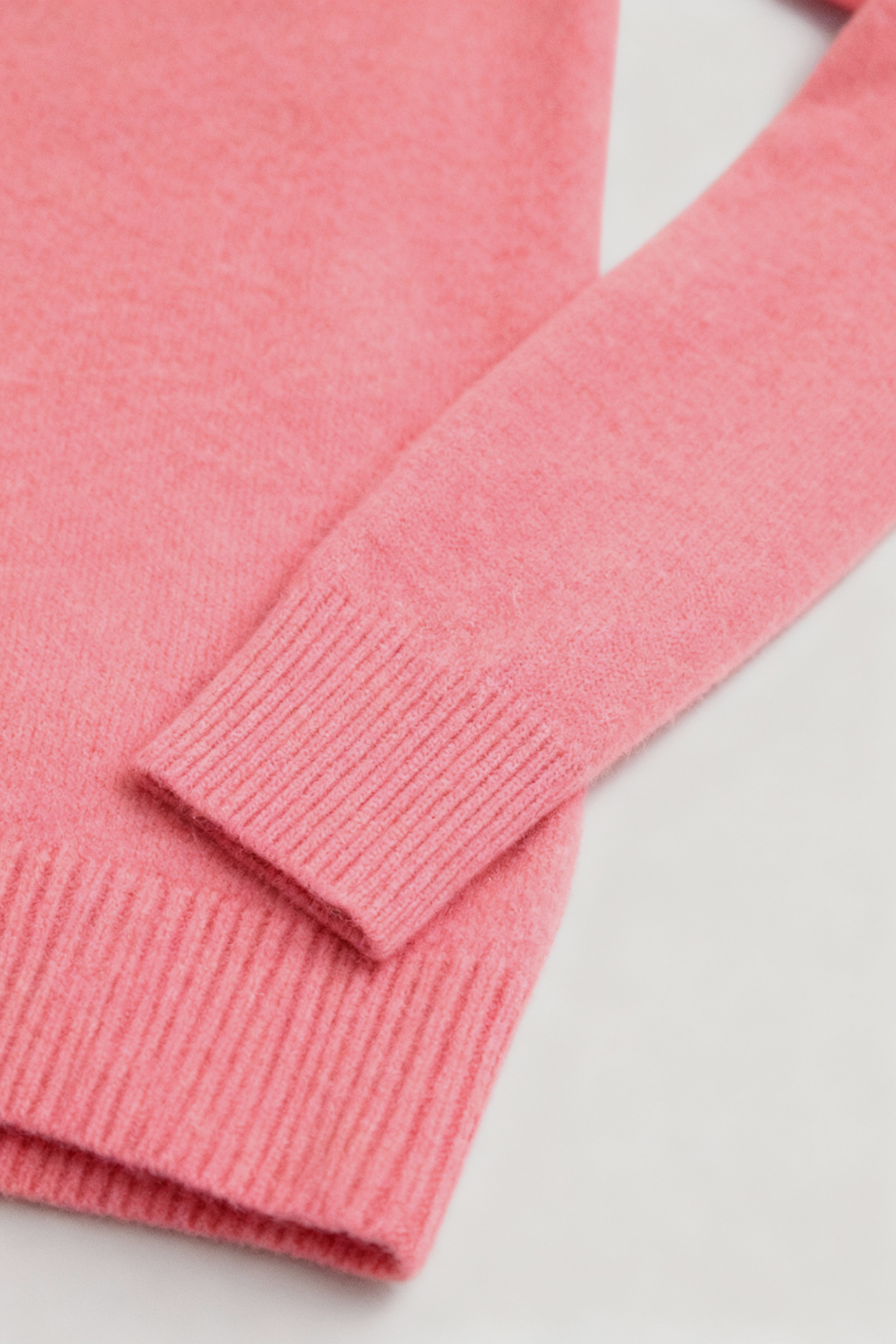 Maglione in Cashmere V-Collo | Lungo, Slim Fit, Senza Cuciture