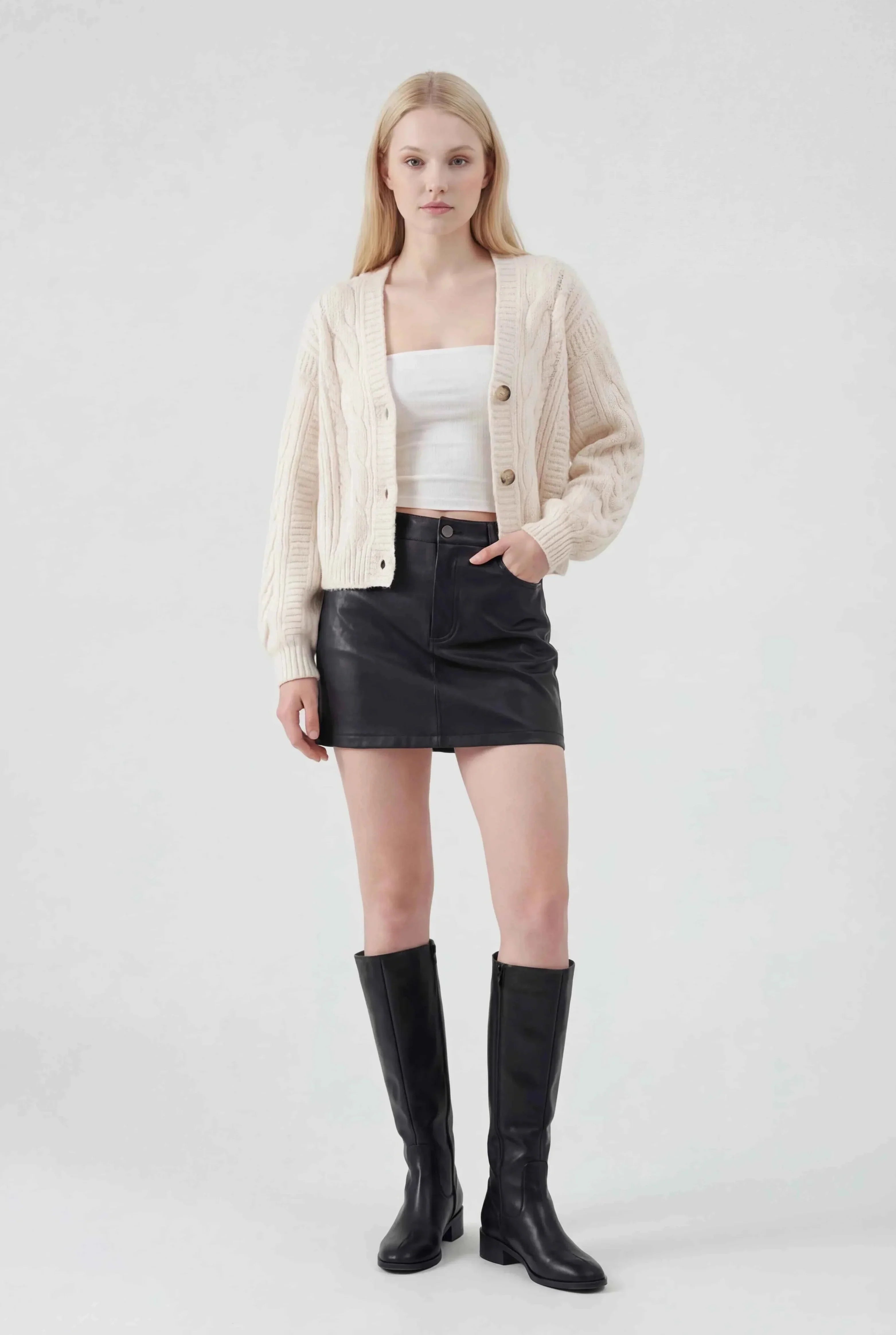 Cardigan V-Neck in Maglia a Treccia | Chiusura con Bottoni | Vestibilità Relaxed