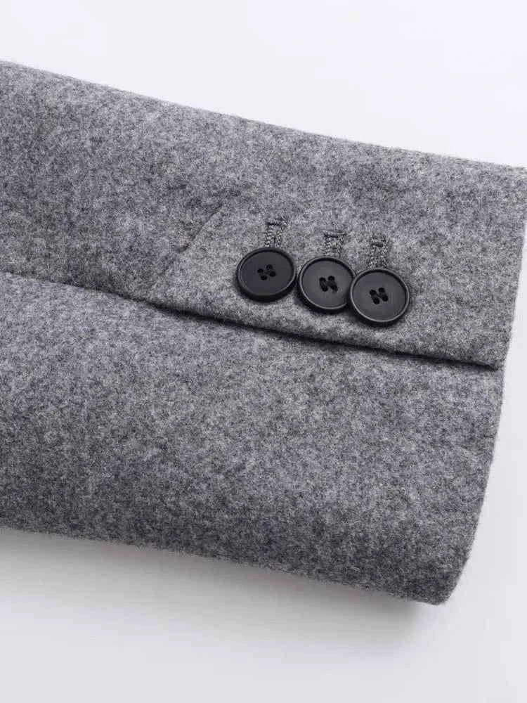 Cappotto Lungo | Collo a Revers, Due Bottoni, Linea Pulita