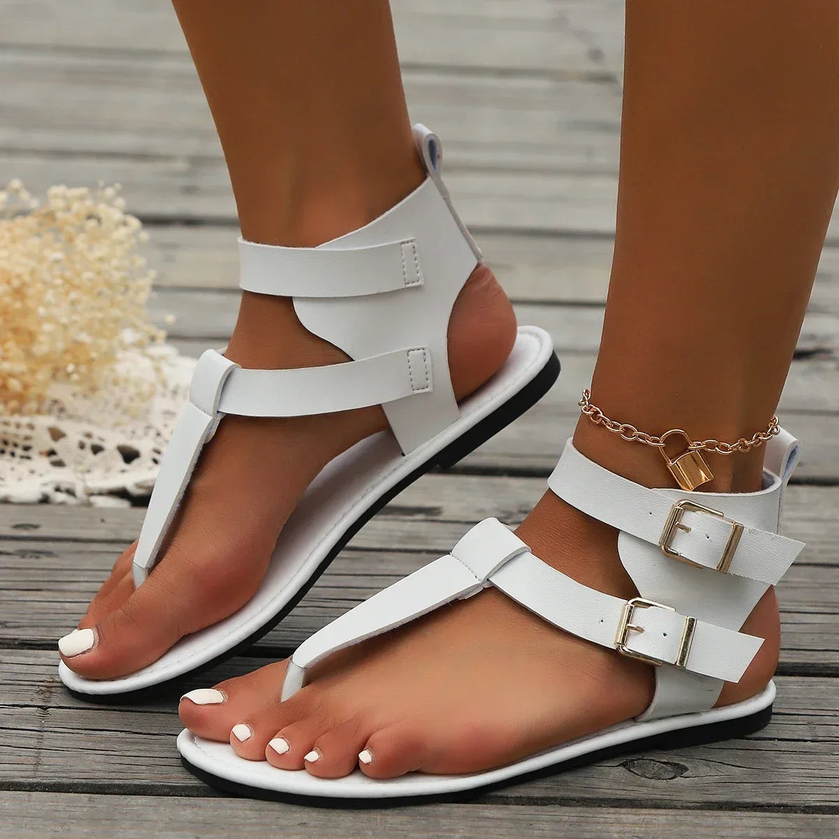 Sandali in Pelle Avelyn | Design con Cinghie Avvolgenti e Suola Cuscinetto