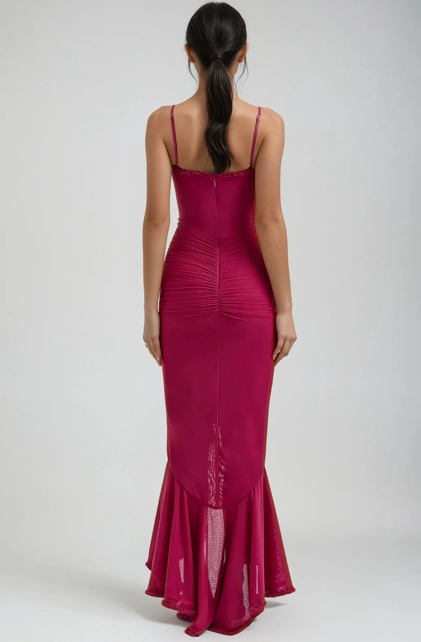 Abito Ruffle Satin Maxi | Spaghetti Straps, Acqua Frontale, Coda