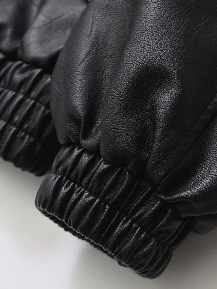 Giacca in Pelle Sintetica con Zip | Fit Comodo Corta