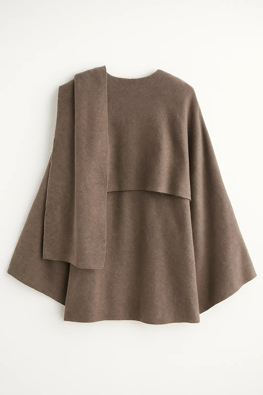 Cappotto Asimmetrico in Lana | Design con Collo Sciarpa