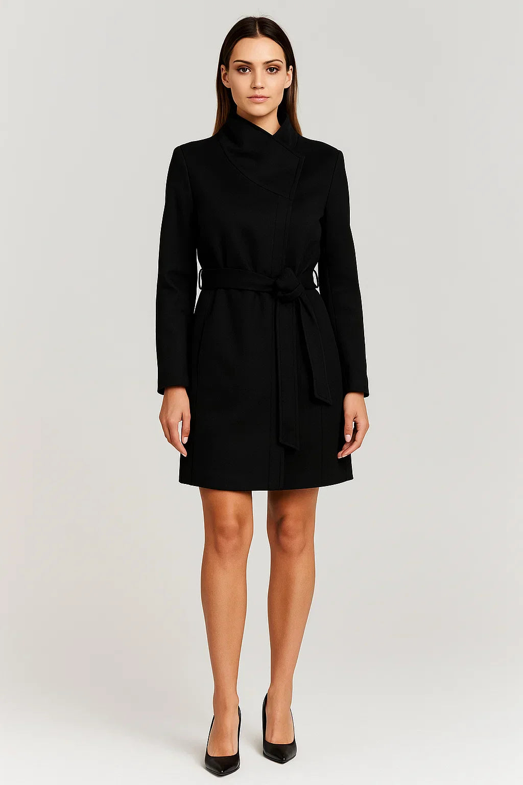 Cappotto Invernale con Cintura | Collo Alto | Silhouette Minimalista