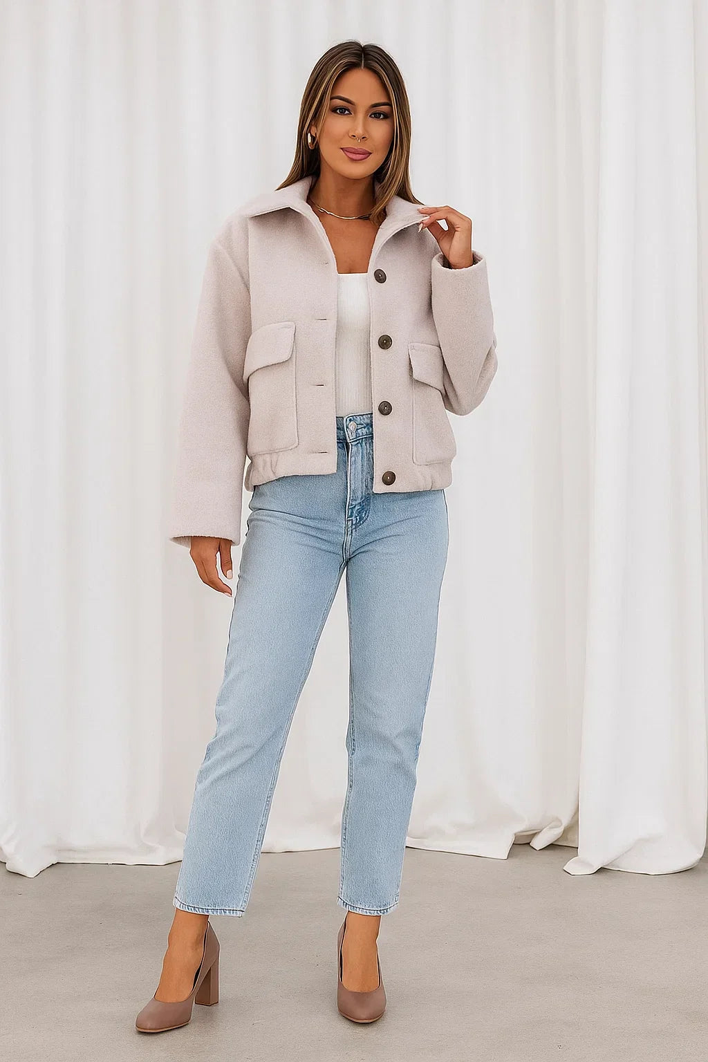 Giacca Cropped in Misto Lana | Orlo Elastico | Abbottonatura Singola
